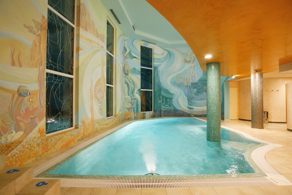 Superior Double Room with Pool and Sauna Access