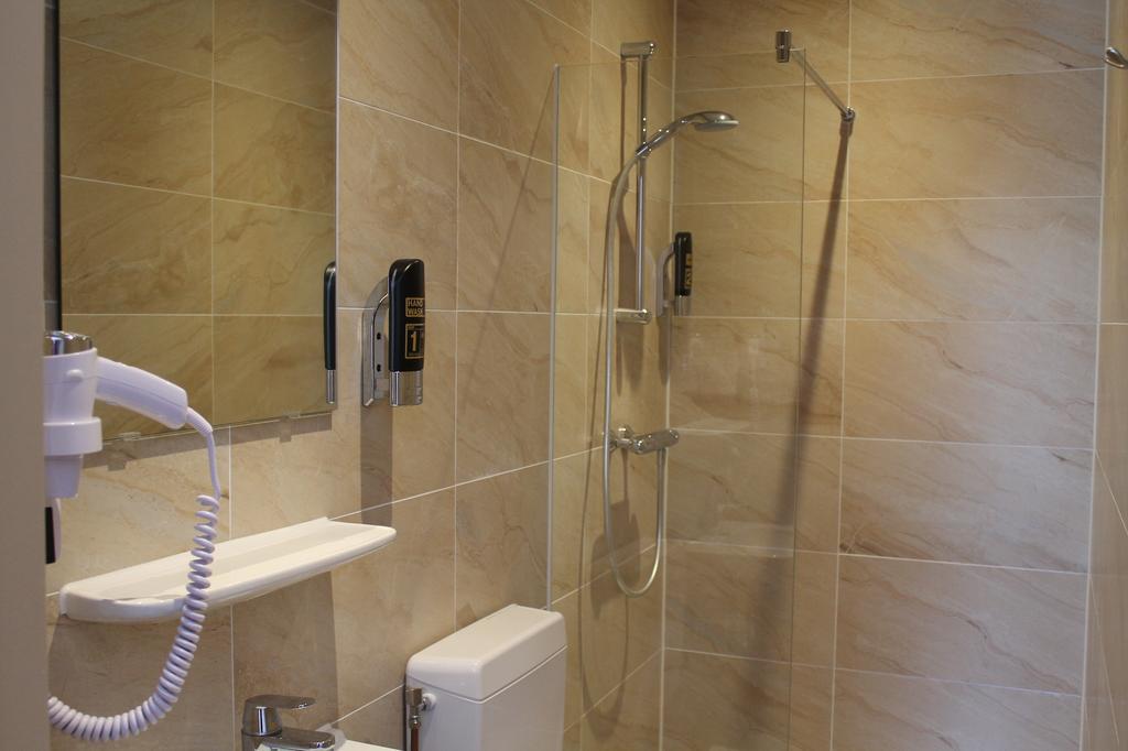 Standard Twin Room,403717248:JPEG