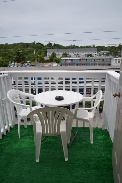 Queen Room with Two Queen Beds - #8