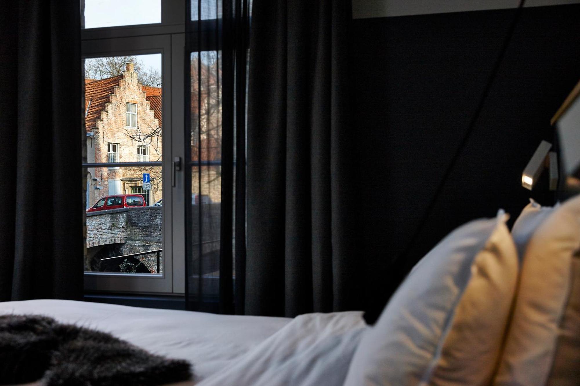 Superior Double Room with Canal View,683514855:JPEG