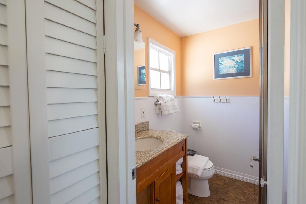 Petite Single Room