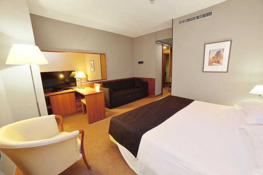 Quarto Standard com Cama King-size e Cama Extra