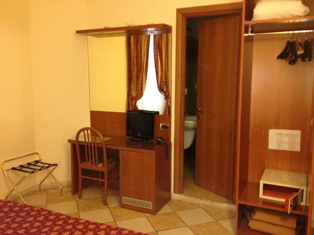 Triple Room,56806207:JPEG