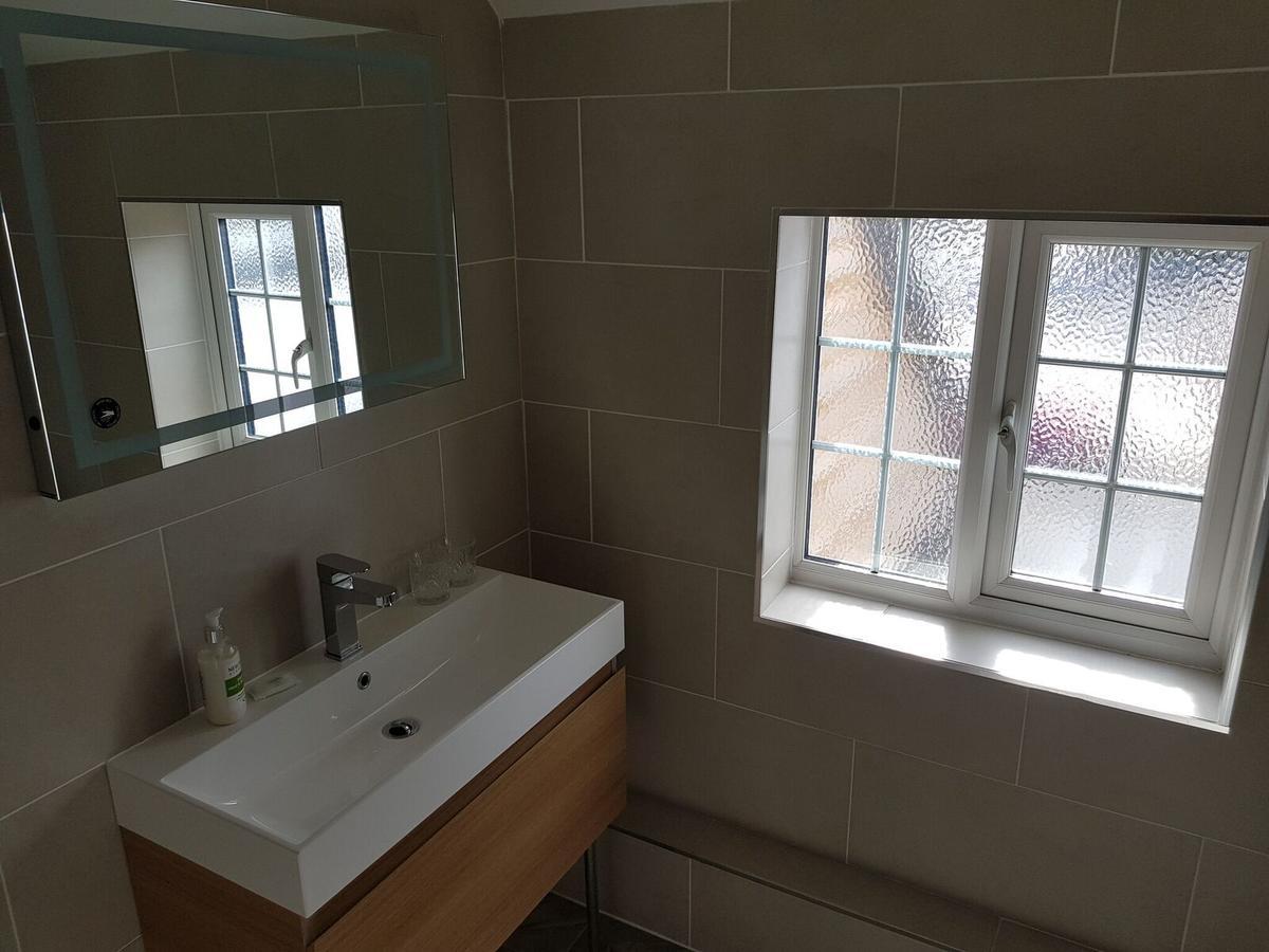 Deluxe Double Room with Shower