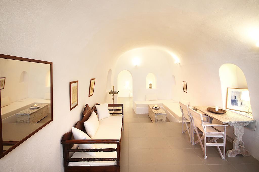 Suite im Höhlenstil mit Blick auf die Caldera