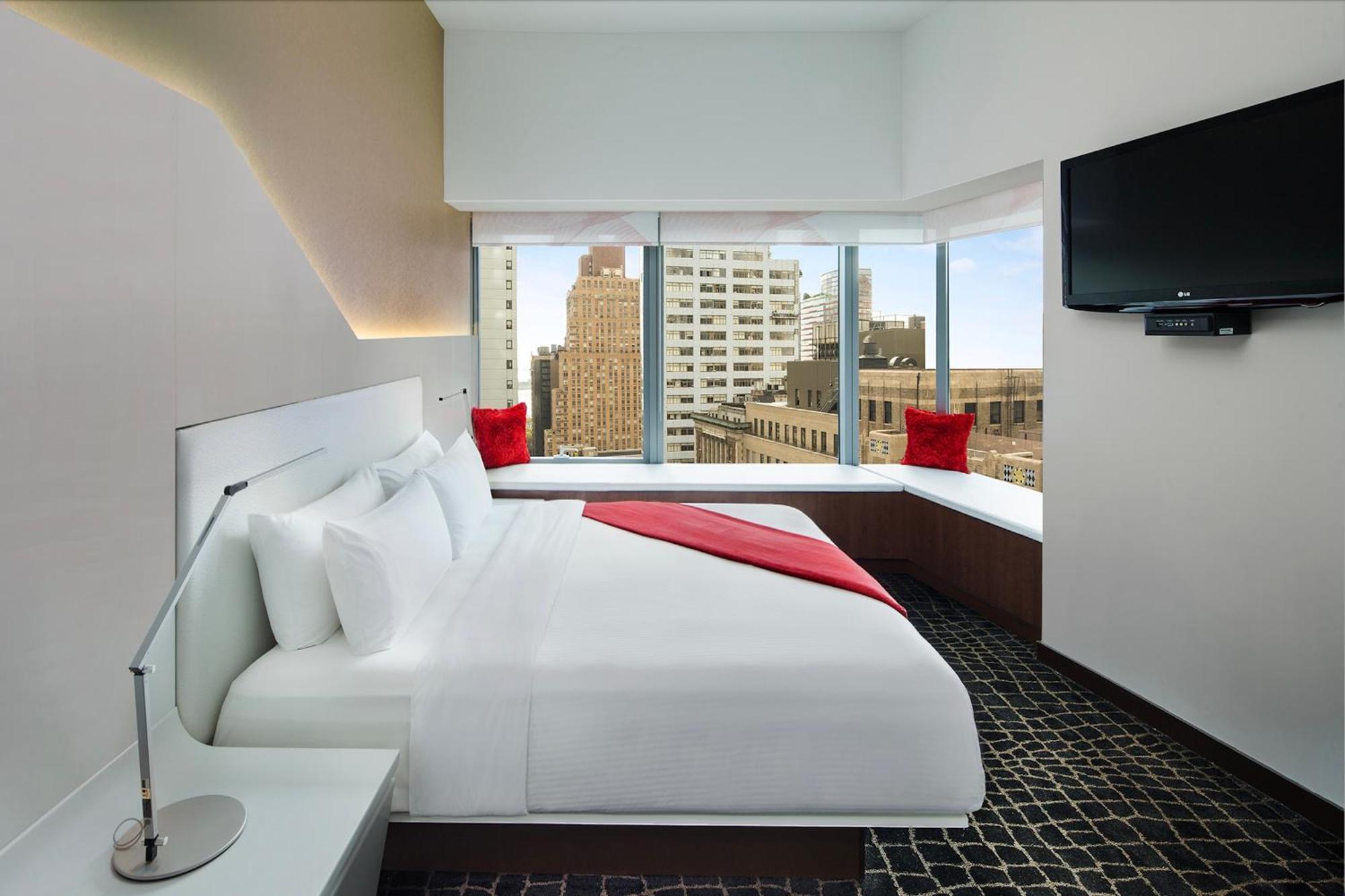 Suite de 1 dormitorio con vistas a la ciudad - 1 cama extragrande - No fumadores
