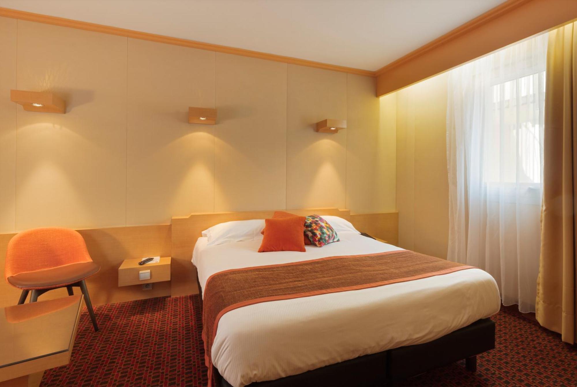 Family Room,692292138:JPEG