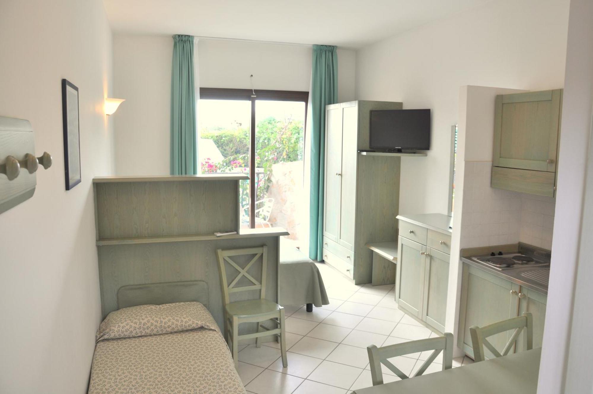 Superior Studio (3 Adults)