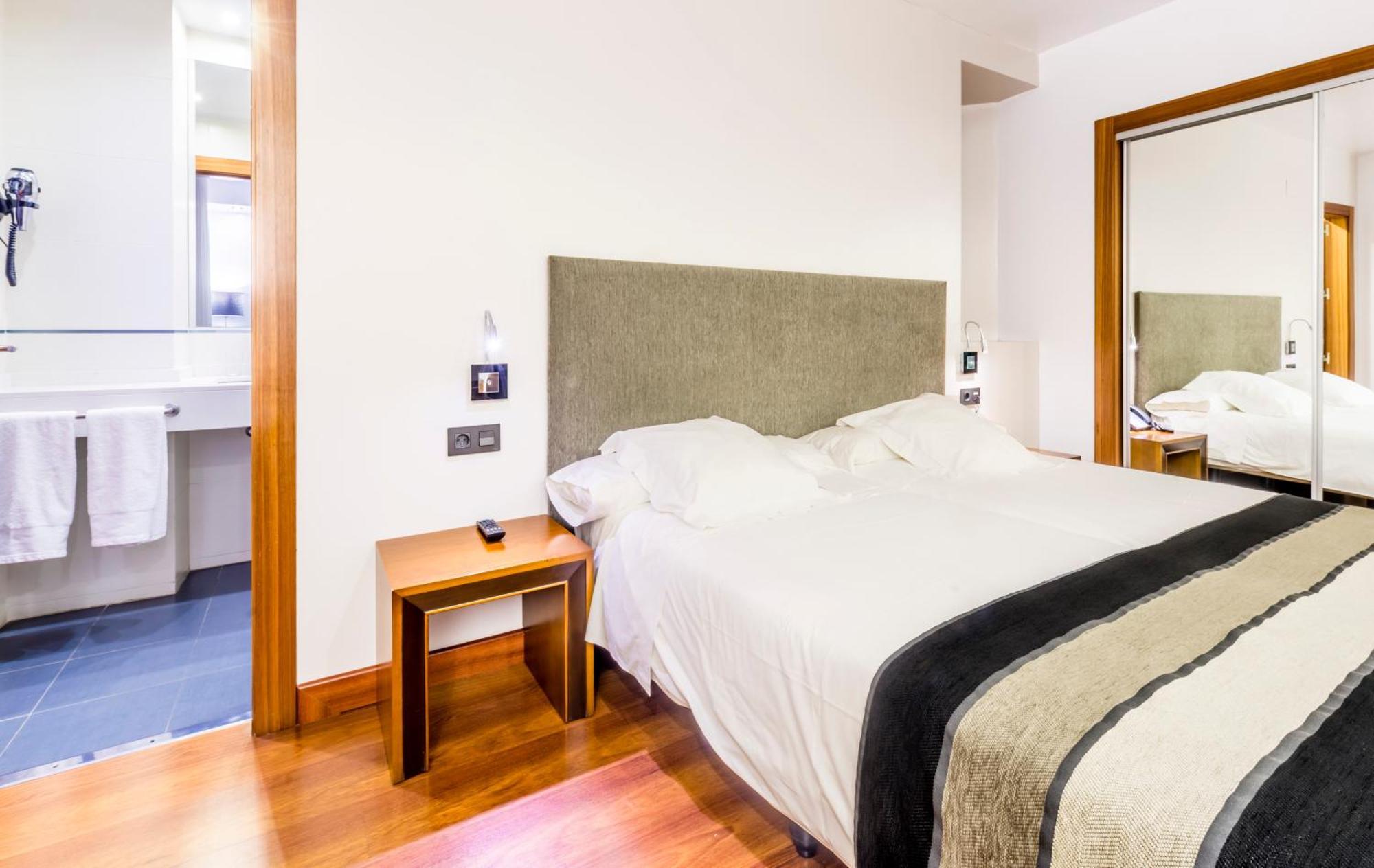 Twin Room,1207752724:JPEG