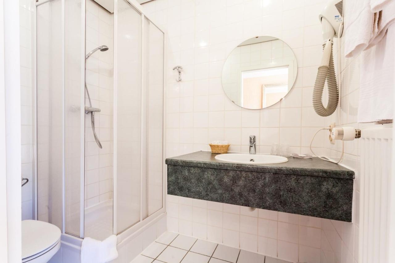 Chambre Double - Cour