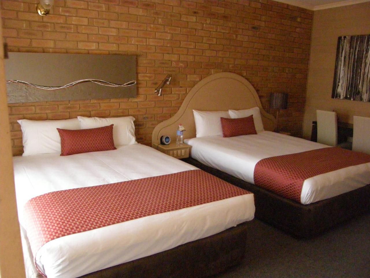 Queen Room with Two Queen Beds - Non-Smoking
