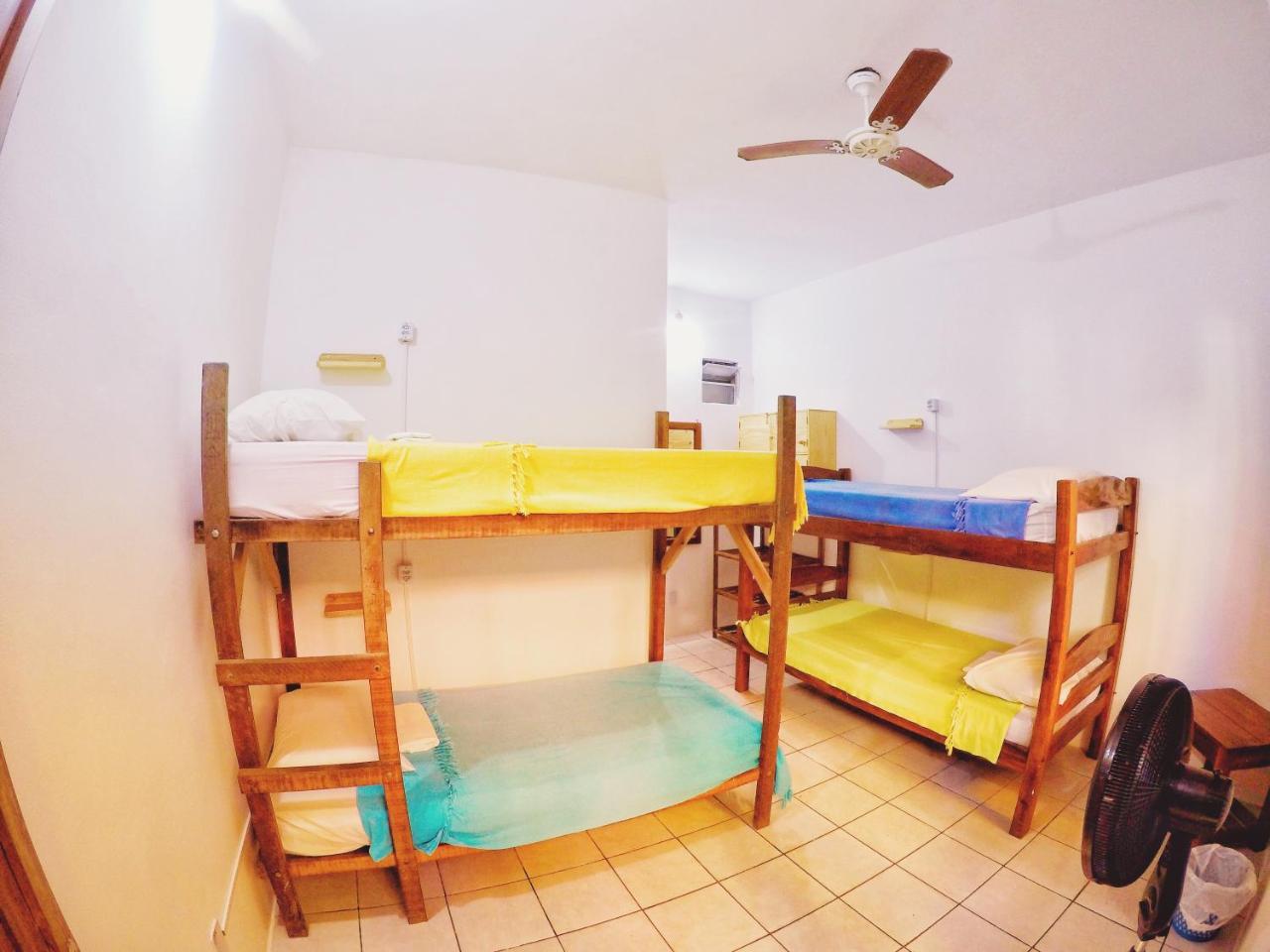 Cama em Dormitório com 4 Camas