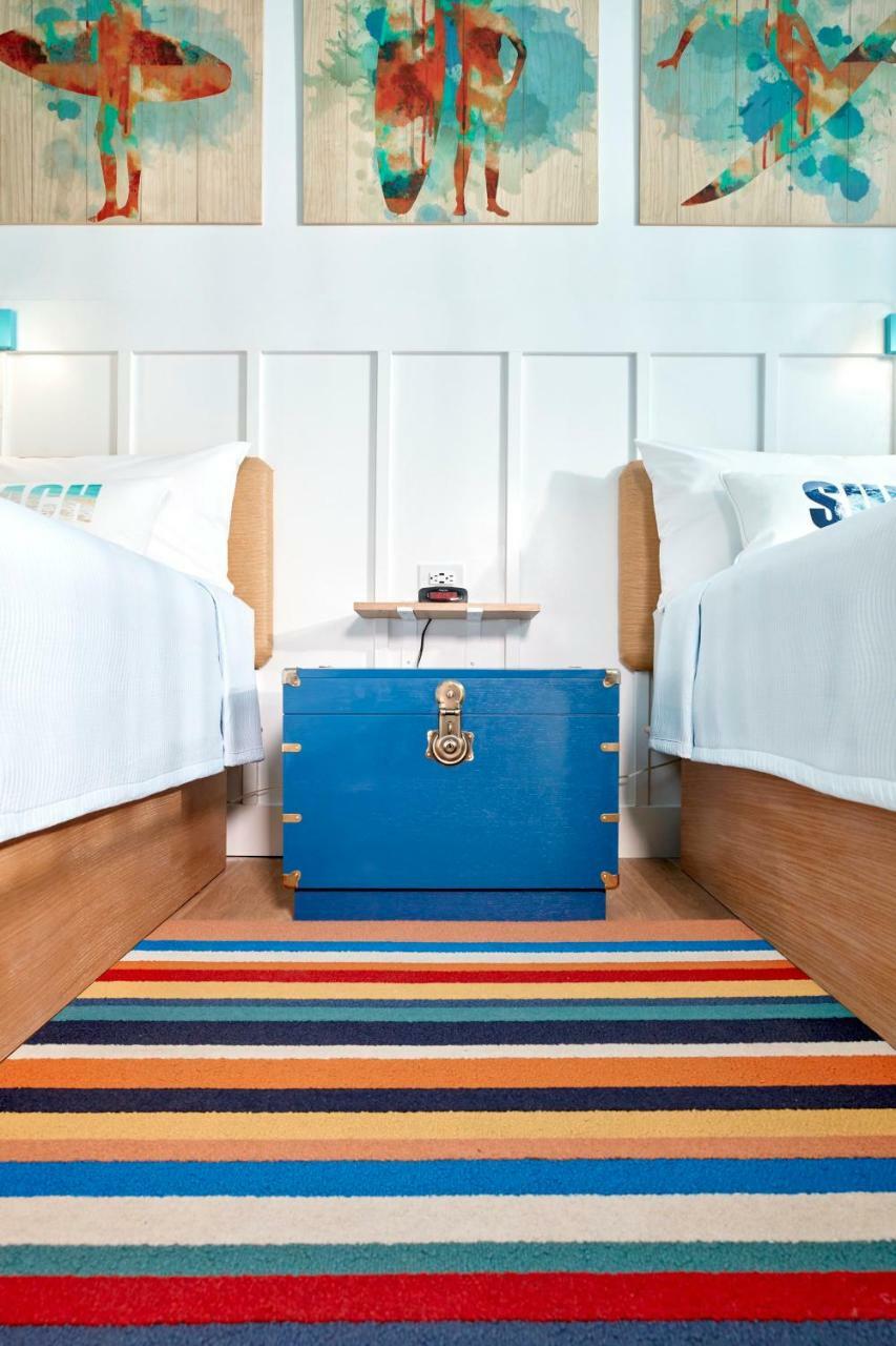 Standaard Kamer met 2 Queensize Bedden (Inclusief Vroege Toegang tot het Park*)