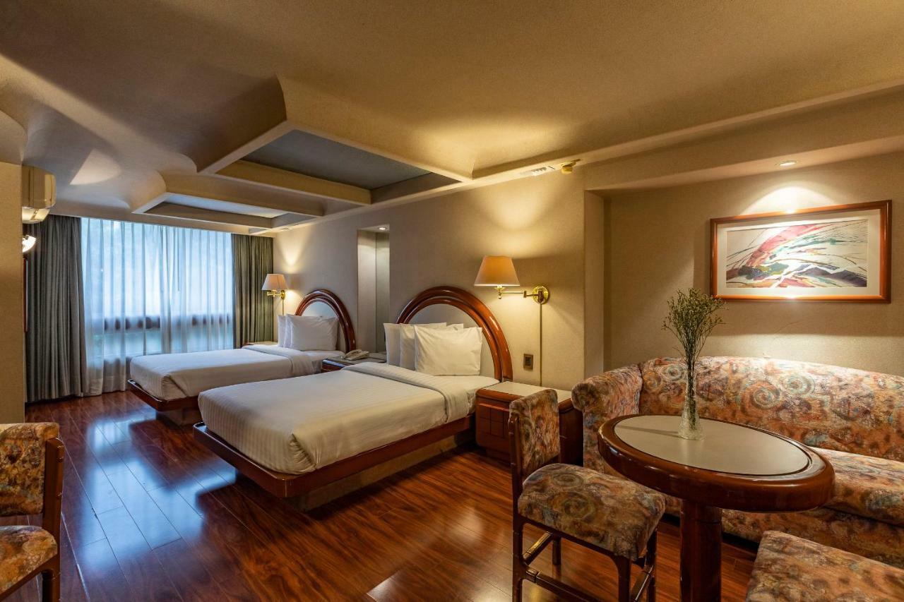 Deluxe Double Room,828631649:JPEG