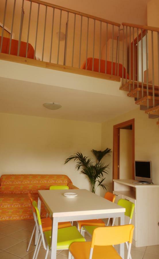 Two-Bedroom Apartment - Split Level (6 Adults)