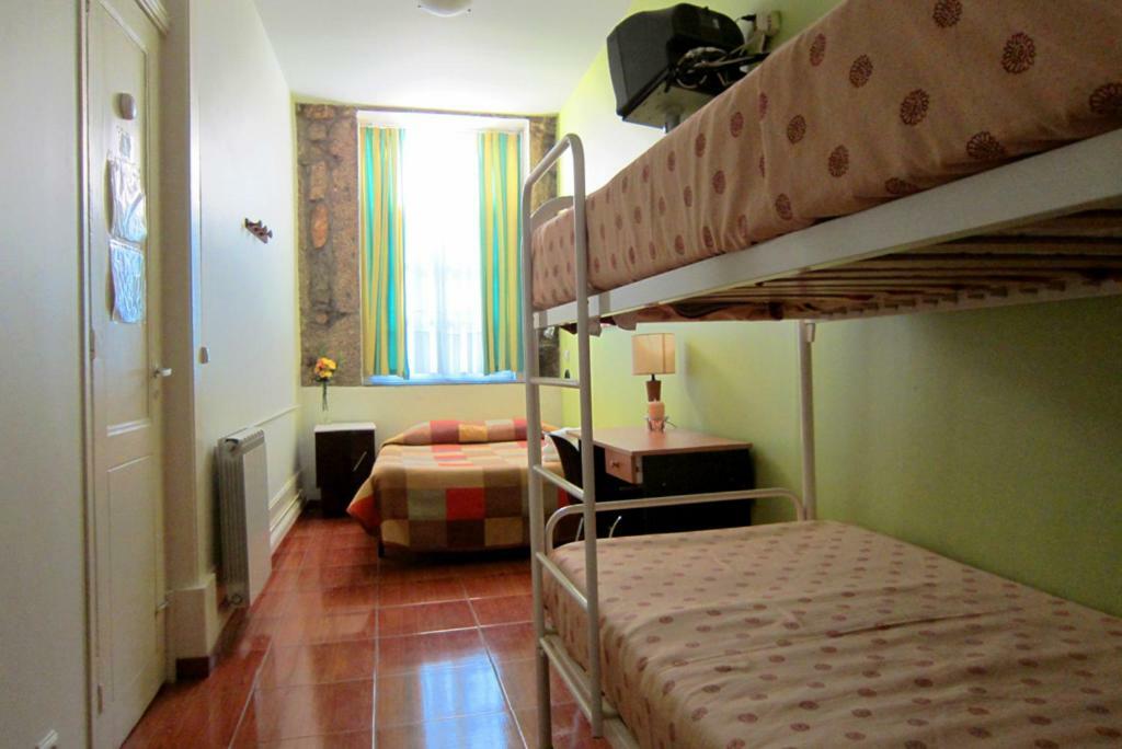 Quarto Familiar com Casa de Banho Privativa