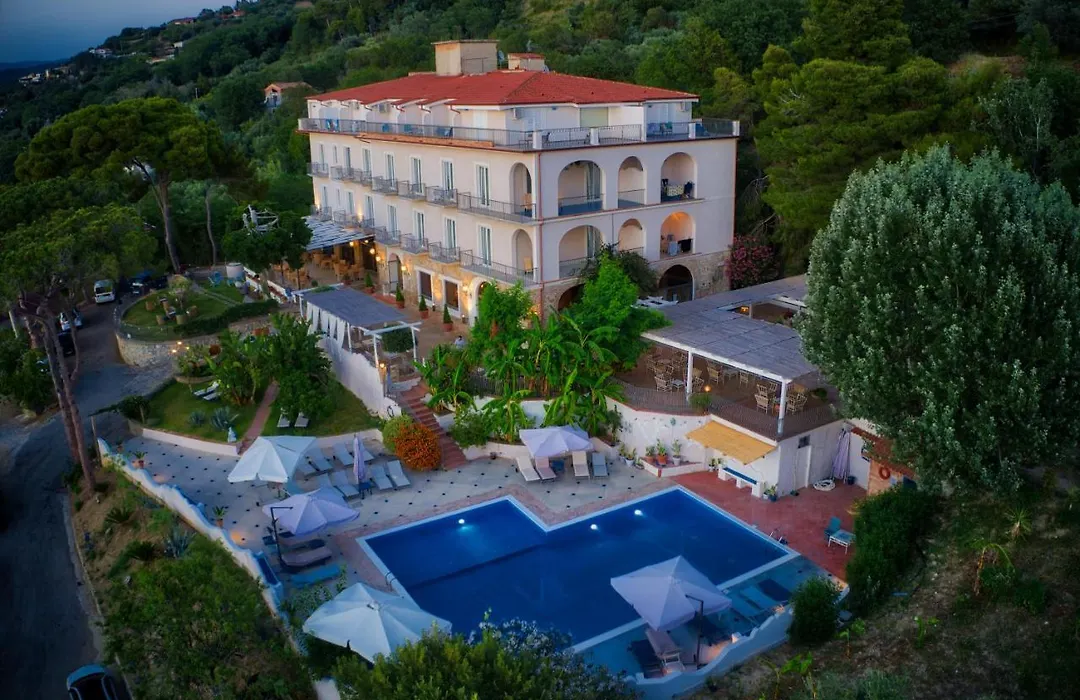 Hotel Garden Riviera-1