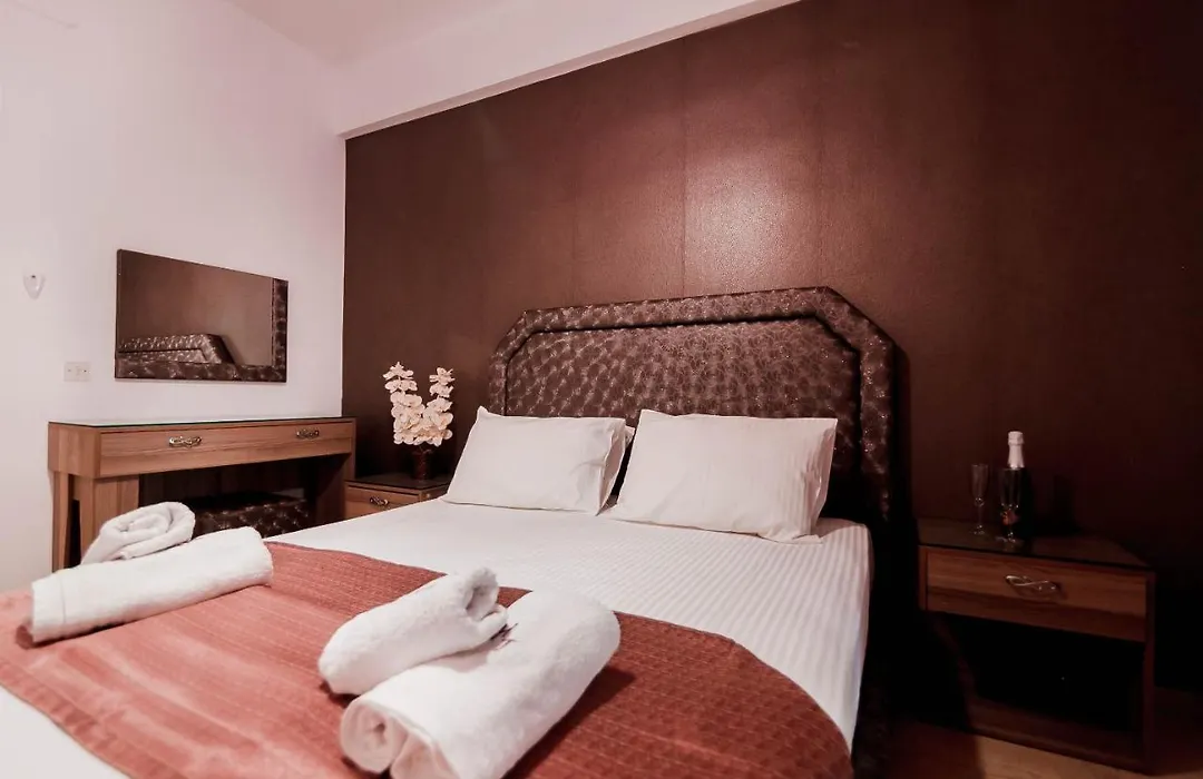Hotel Torini-1