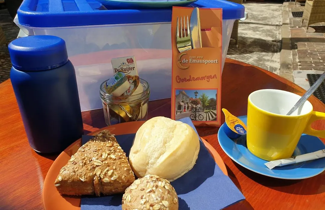 Hotel De Emauspoort-1