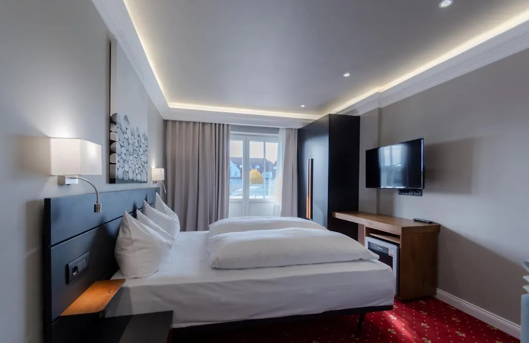 2H Horizon Hotel-1