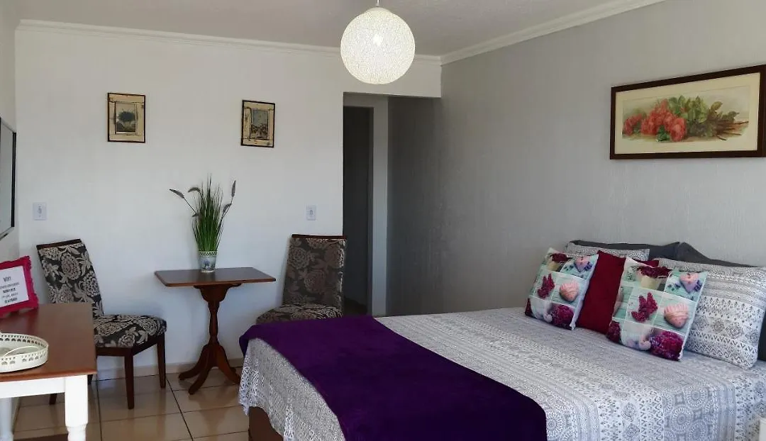 Pousada Cris Garden Bed&Breakfast-1