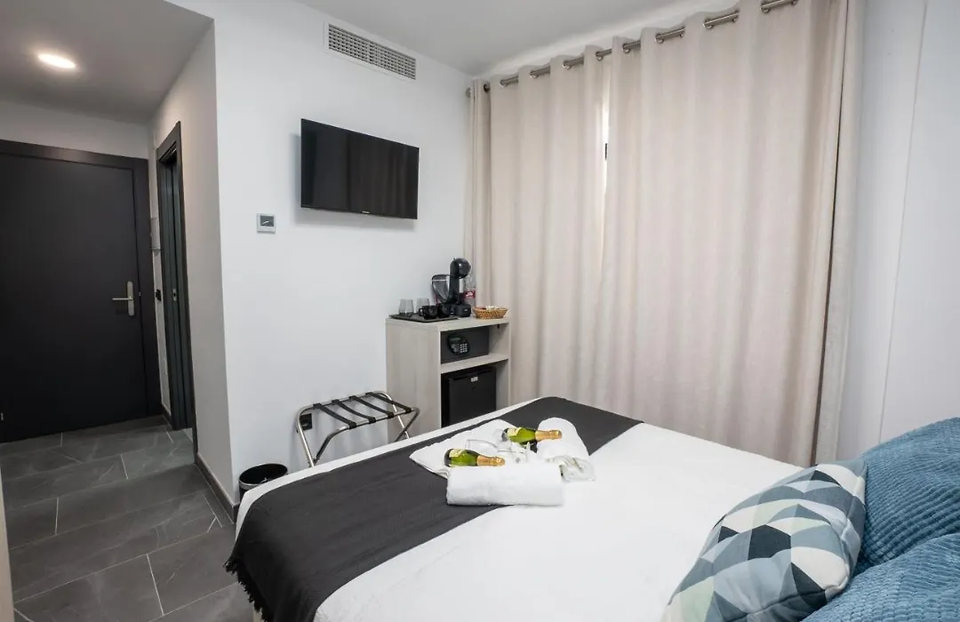 Nerja-Centro-Jacuzzi- Mirador De La Ermita- Adults Recommended-1