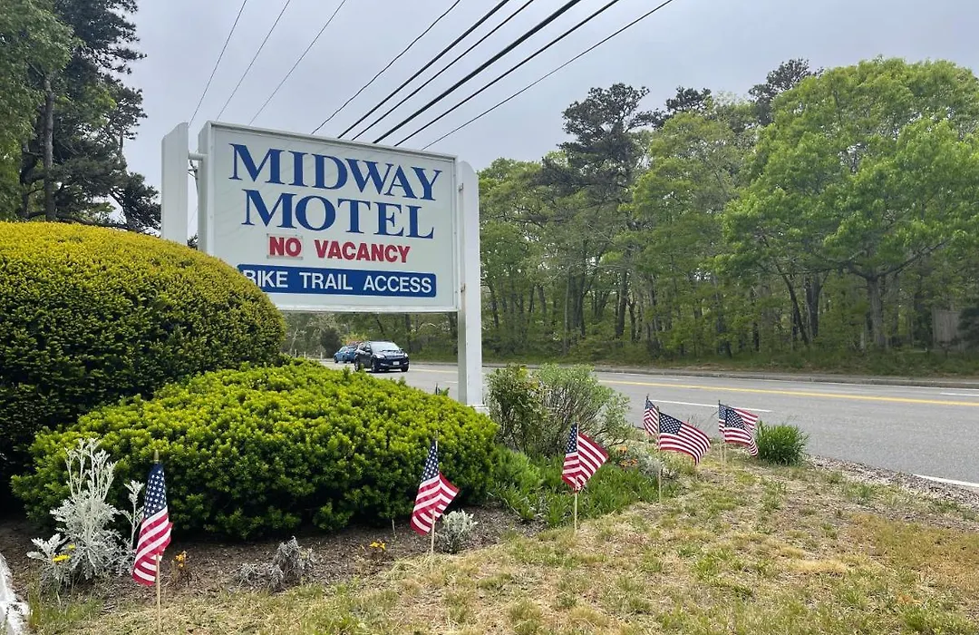 Midway Motel & Cottages-1
