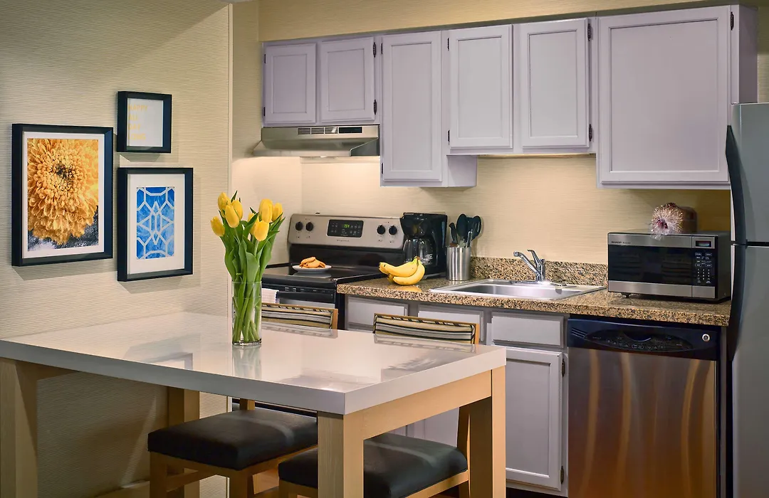 Sonesta Simply Suites Cleveland Westlake-1