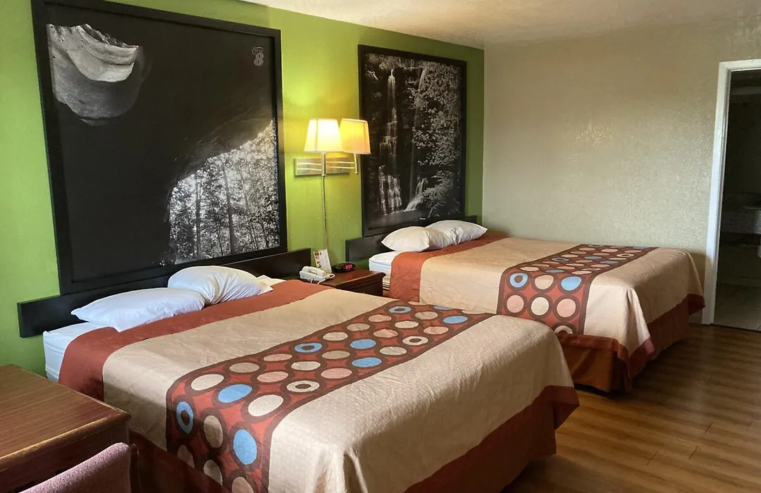 Super 8 By Wyndham Little Rock/North/Airport-1