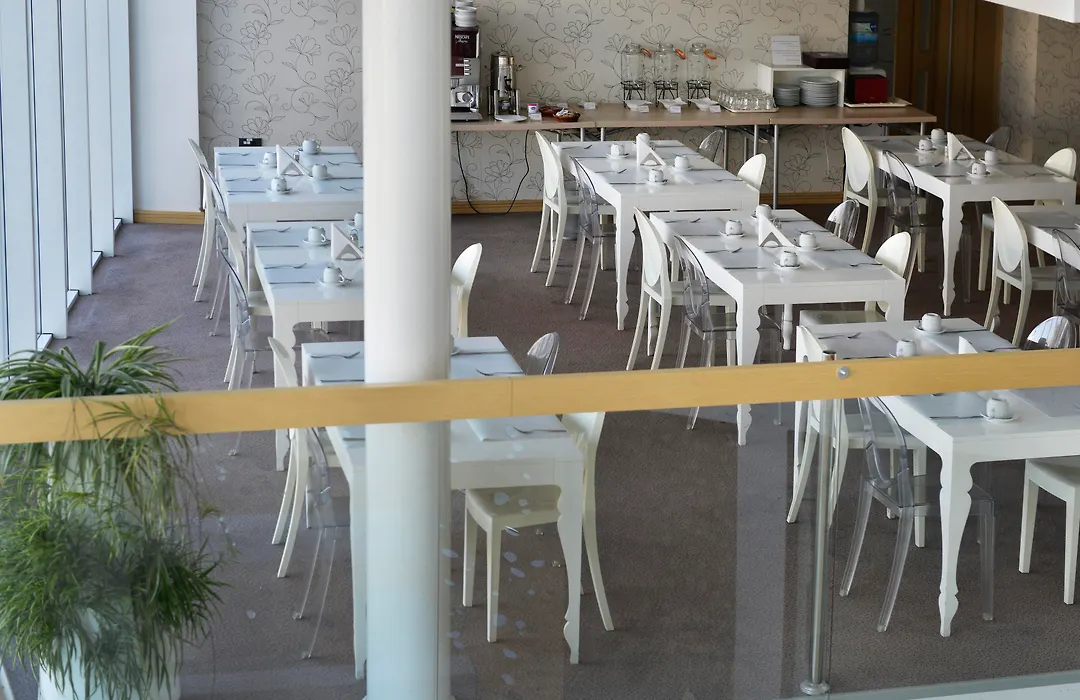 Garni Hotel Centar-1