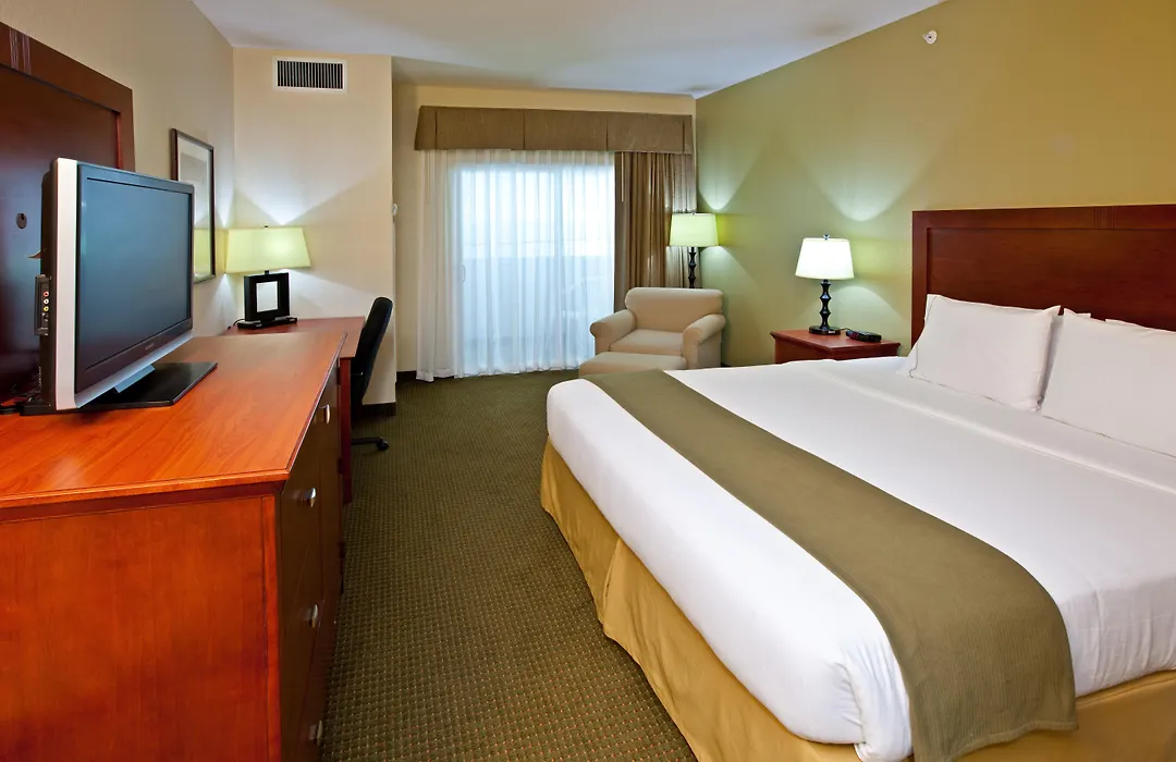 Holiday Inn Express Hotel & Suites Bedford By Ihg-1