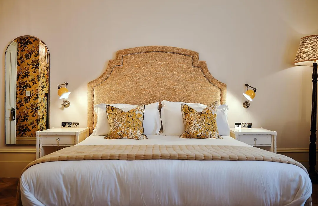 The Black Lion Pub&Boutique Guesthouse-1