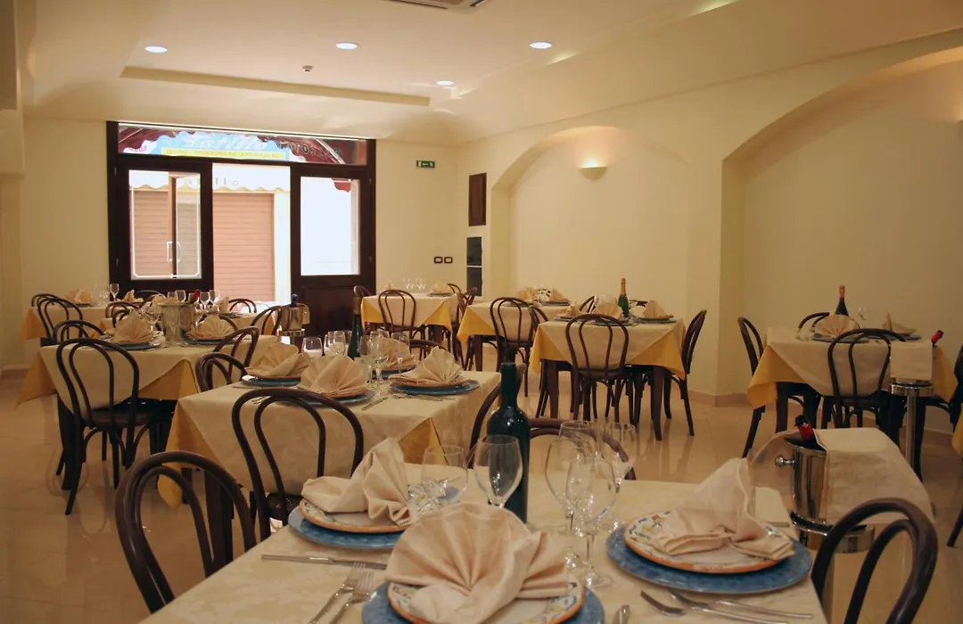 Hotel La Marina-1