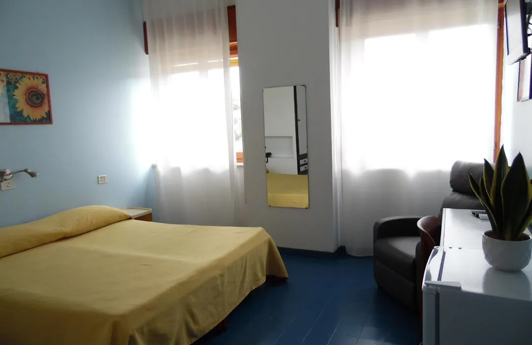Siris Hotel-1