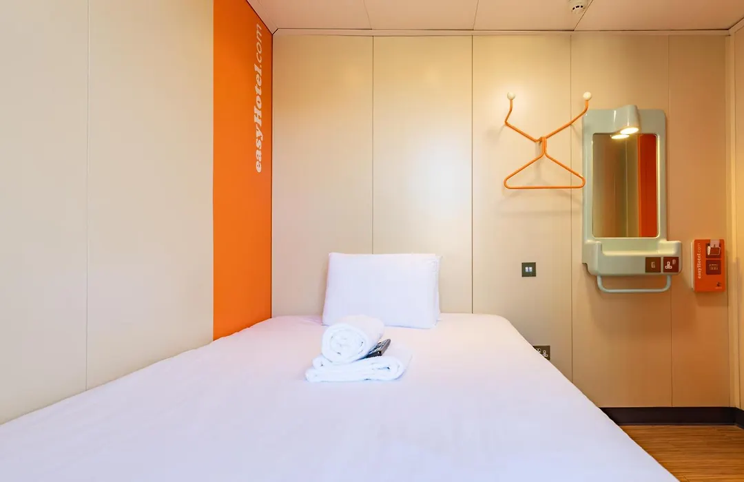 Easyhotel Edinburgh-1