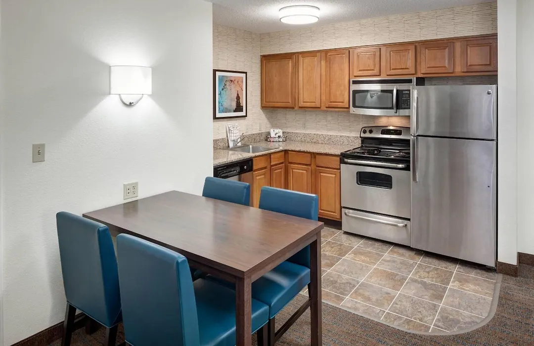 Residence Inn Kansas City Country Club Plaza-1
