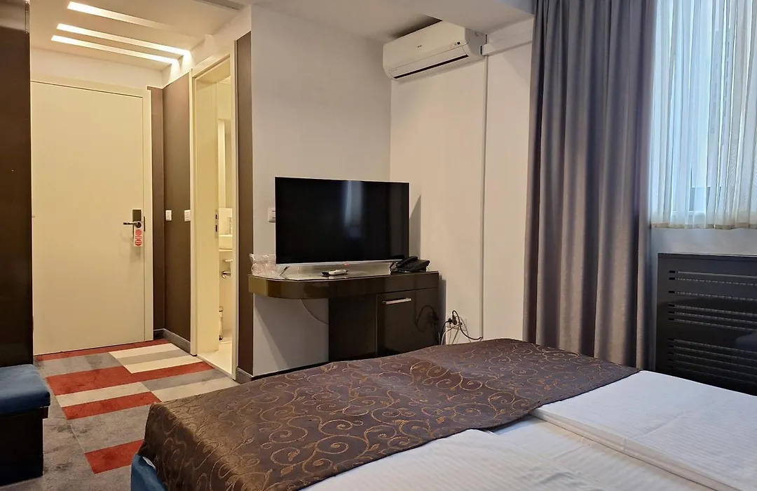 Hotel Boutique Bristol-1