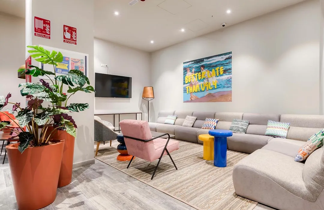 Livensa Living Studios Valencia Marina Real Hotel-Apartamento-1