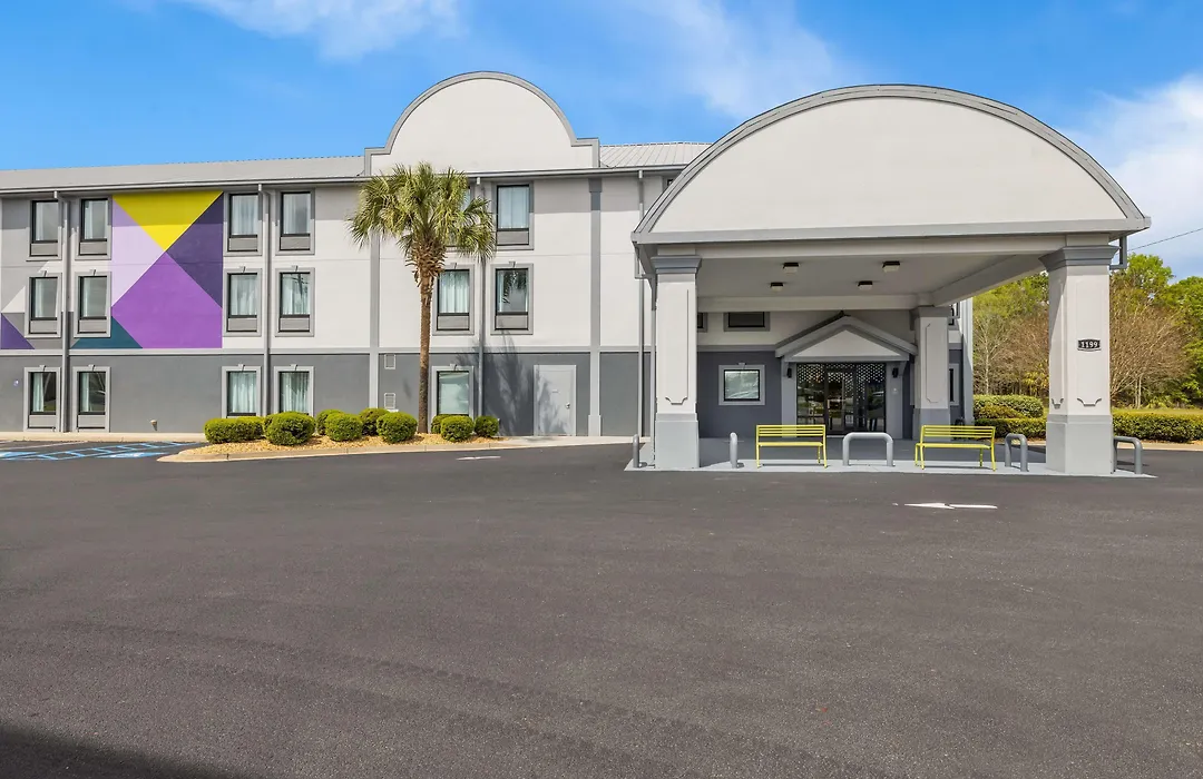 Spark By Hilton Tifton-1