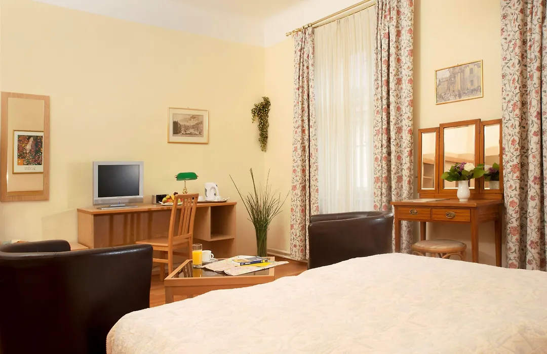 Hotel Graf Stadion-1