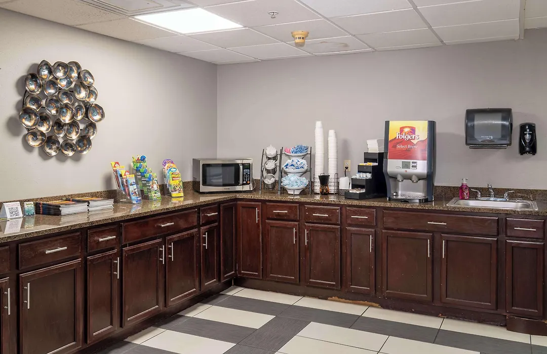 Microtel Inn & Suites By Wyndham Pigeon Forge-1