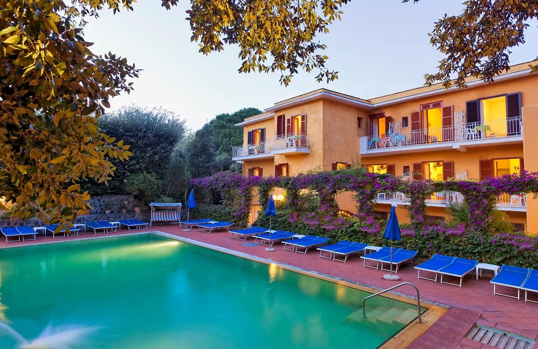 Hotel Cleopatra-1