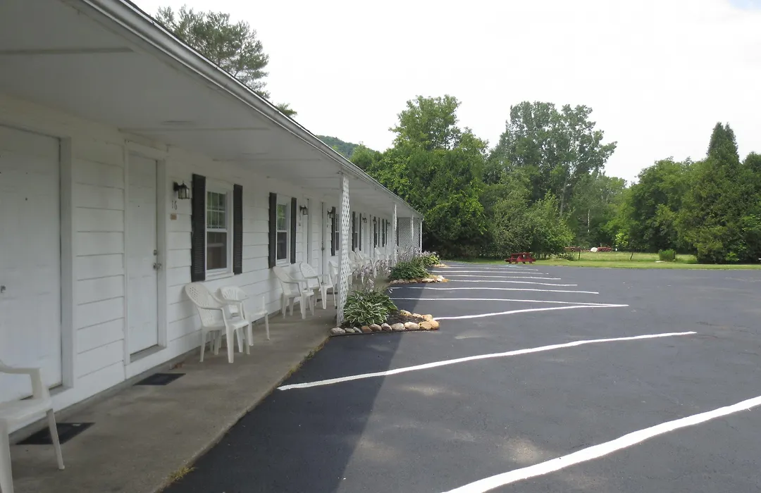 Villager Motel-1