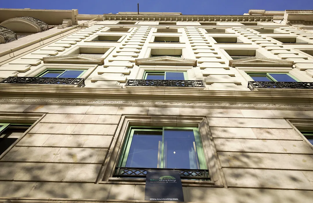 Dreamkeys Apartments & Suites-1