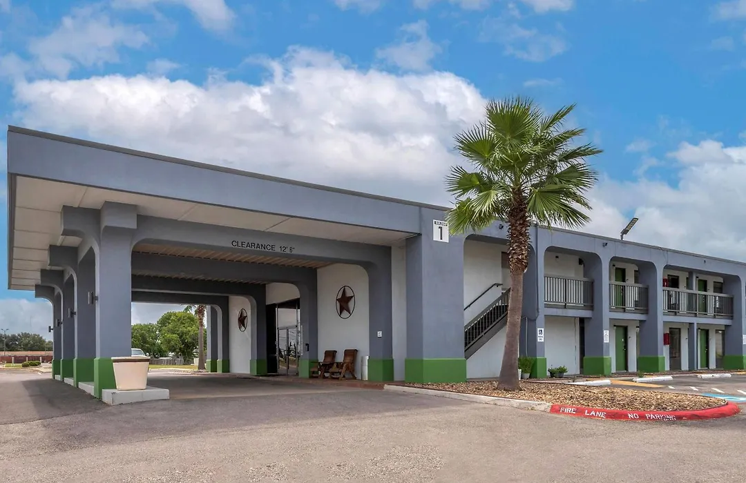 Days Inn By Wyndham Victoria Tx East-1