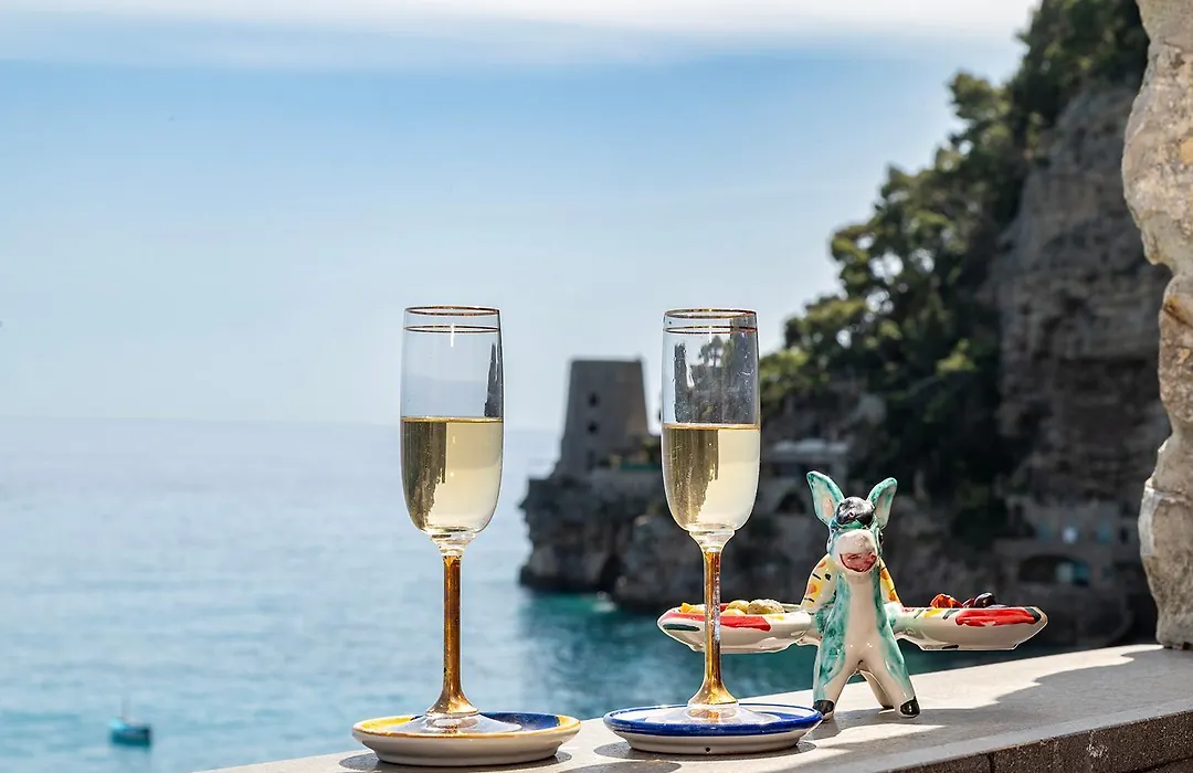 La Dolce Vita A Positano Boutique Hotel-1