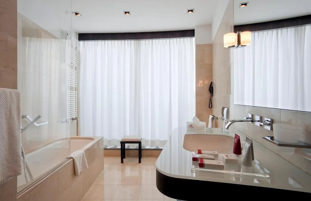 Crowne Plaza Milan City By Ihg-1