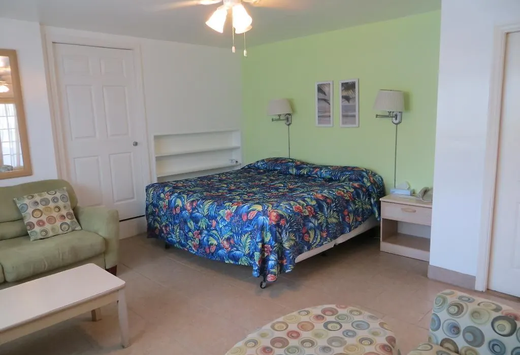 Dolphin Inn-1