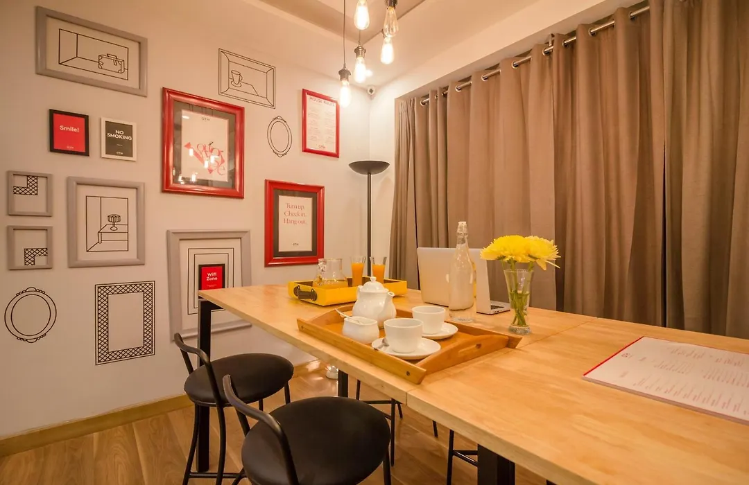 Super Townhouse Oak Hotel Rudra-1