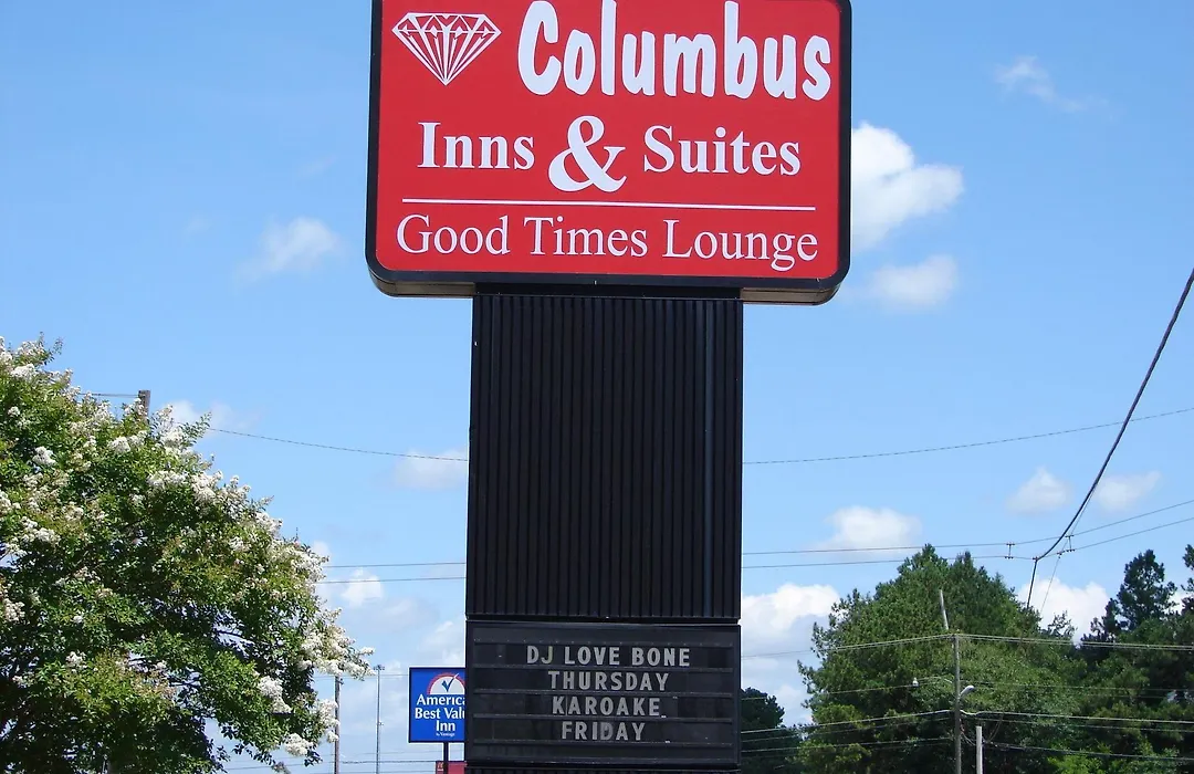 Columbus Inn & Suites-1